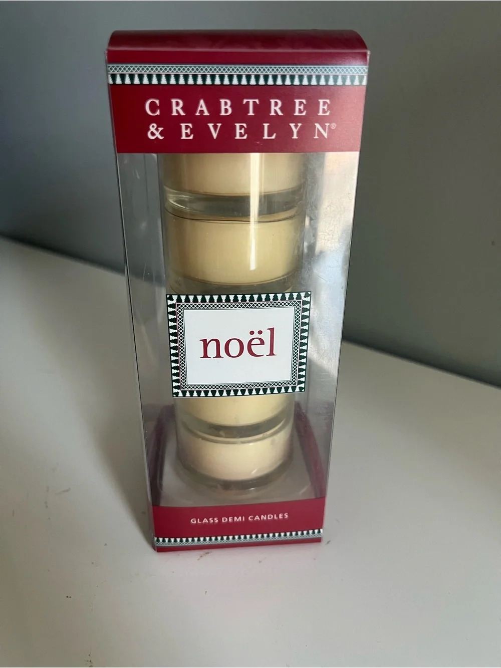 Crabtree& Evelyn Noel glass Demi candles